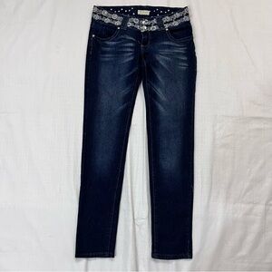Y Jeans ladies embellished Skinny Jeans size 7